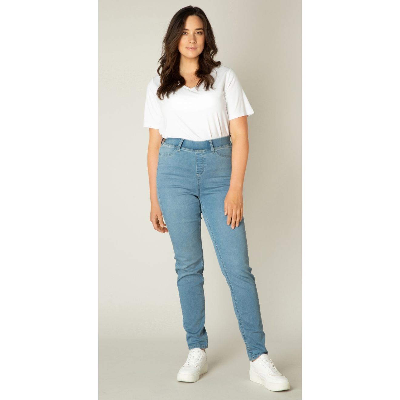 BASE LEVEL CURVY elastische Jeggings, TESSA Slim Tregging Jeans